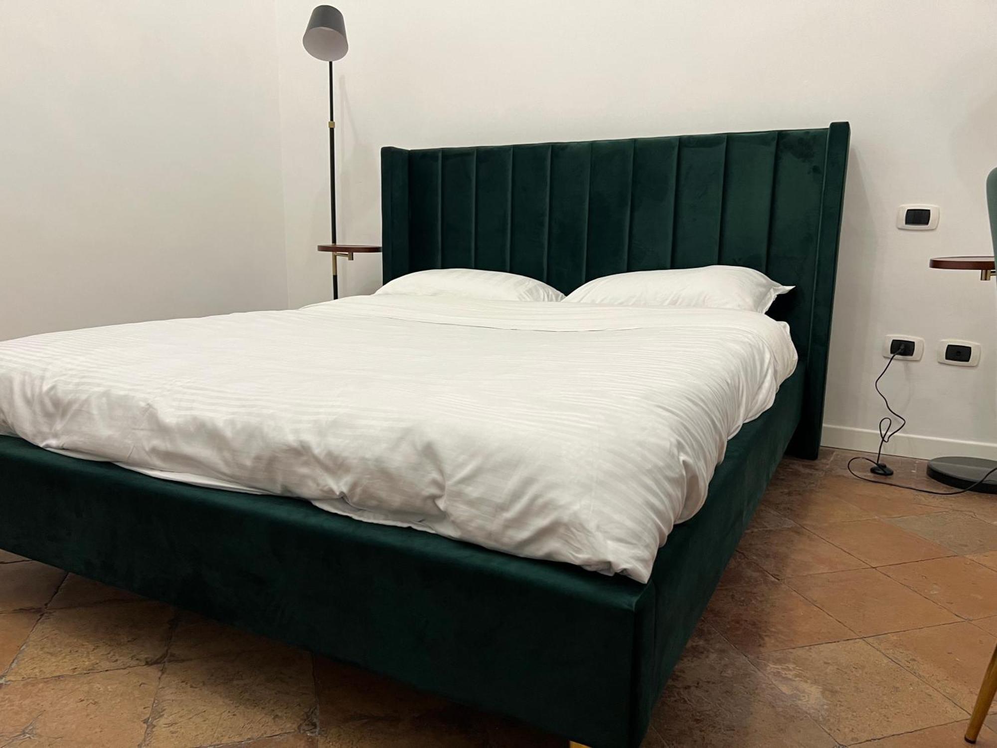 Carafa Apartment Napoli Bagian luar foto