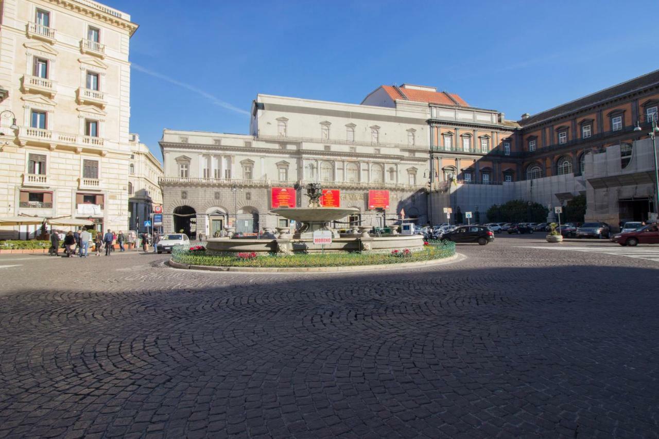 Carafa Apartment Napoli Bagian luar foto